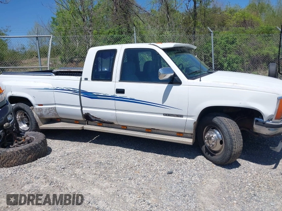 1991 GMC Sierra 1500 with VIN 2GTHC39N2M1512024, listed as a IAAI auction lot 42133143 with 216,701 mi miles and . Bid and sale history available at DreamBid. Image 13.