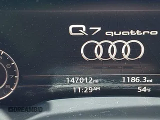 2017 Audi Q7 Premium Plus z VIN WA1LAAF79HD017057, wystawiony jako IAAI lot #42291829 z przebiegiem 147 012 mil mil oraz . Historia ofert i sprzedaży dostępna na DreamBid. Obrazek 15.