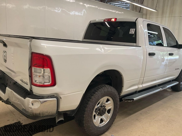 2019 Ram 2500 Tradesman with VIN 3C6UR5CL6KG598109, listed as a IAAI auction lot 42792700 with 167,668 mi miles and . Bid and sale history available at DreamBid. Image 13.