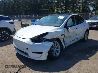 2022 Tesla Model Y Long Range z VIN 7SAYGDEE7NF418223, wystawiony jako IAAI lot #42046651 z przebiegiem 18 724 mil mil oraz . Historia ofert i sprzedaży dostępna na DreamBid. Obrazek 20.