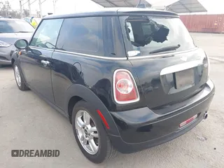 2011 MINI Hardtop with VIN WMWSU3C50BT098905, listed as a IAAI auction lot 42637688 with 118,389 mi miles and . Bid and sale history available at DreamBid. Image 3.