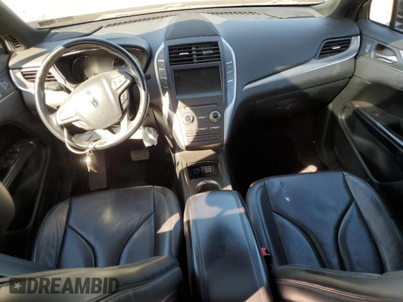 2017 Lincoln MKC Reserve with VIN 5LMTJ3DH6HUL31707, listed as a Copart auction lot 57419335 with 82,853 mi miles and Salvage title. Bid and sale history available at DreamBid. Image 8.