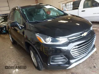 2020 Chevrolet Trax LT z VIN KL7CJPSB5LB059911, wystawiony jako IAAI lot #41660488 z przebiegiem 62 995 mil mil oraz . Historia ofert i sprzedaży dostępna na DreamBid. Obrazek 1.