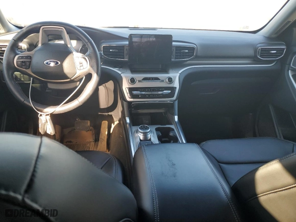2021 Ford Explorer XLT with VIN 1FMSK8DH7MGB98215, listed as a Copart auction lot 84909144 with 32,629 mi miles and Salvage Title. Bid and sale history available at carsss.com. Image 8.