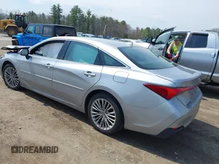2019 Toyota Avalon Limited Hybrid z VIN 4T1B21FB9KU007974, wystawiony jako IAAI lot #42112574 z przebiegiem 45 708 mil mil oraz . Historia ofert i sprzedaży dostępna na DreamBid. Obrazek 3.