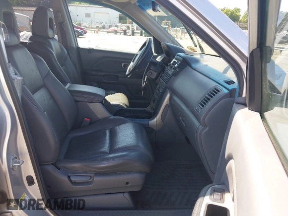 2005 Honda Pilot EX-L z VIN 5FNYF18555B023872, wystawiony jako IAAI lot #42330280 z przebiegiem 143 589 mil mil oraz . Historia ofert i sprzedaży dostępna na DreamBid. Obrazek 5.