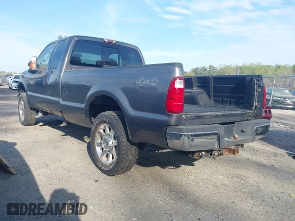 2008 Ford Super Duty F-250 SRW XL with VIN 1FTSX21518EC34074, listed as a IAAI auction lot 41899503 with 110,003 mi miles. Bid and sale history available at carsss.com. Image 3.