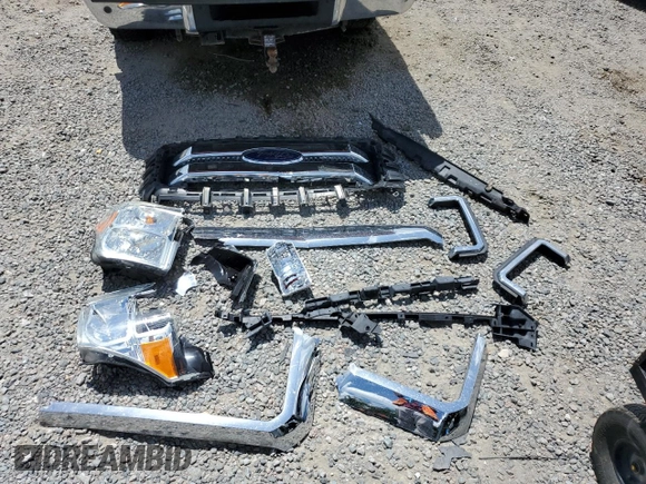 2016 Ford F-250 Lariat z VIN 1FT7W2B60GED36304, wystawiony jako Copart lot #62819995 z przebiegiem 73 221 mil mil oraz Szkoda całkowita • Salvage title. Historia ofert i sprzedaży dostępna na DreamBid. Obrazek 12.