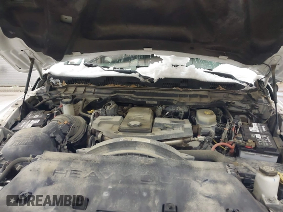 2018 Ram 2500 Big Horn with VIN 3C6UR5DL5JG126920, listed as a IAAI auction lot 41589711 with 111,213 mi miles. Bid and sale history available at carsss.com. Image 10.