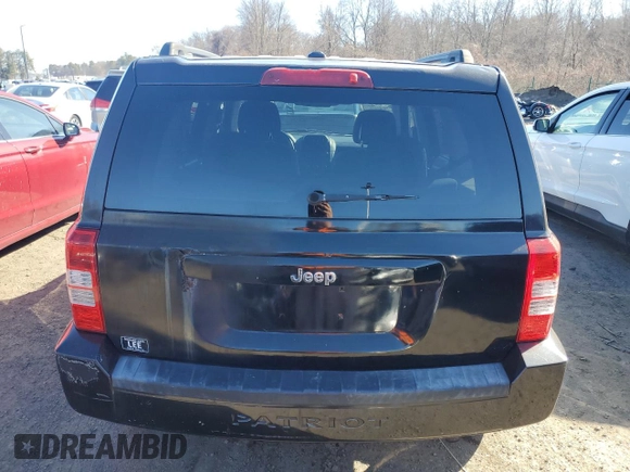 2010 Jeep Patriot Latitude z VIN 1J4NT1GA6AD646990, wystawiony jako Copart lot #47791155 z przebiegiem 131 904 mil mil oraz Czysty tytuł • Clean title. Historia ofert i sprzedaży dostępna na DreamBid. Obrazek 6.