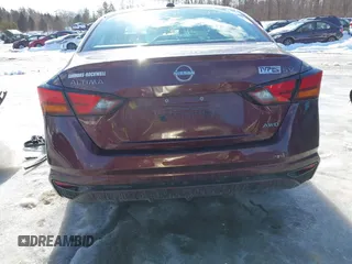 2024 Nissan Altima 2.5 SV with VIN 1N4BL4DW7RN425503, listed as a IAAI auction lot 41605971 with 5,881 mi miles. Bid and sale history available at carsss.com. Image 17.