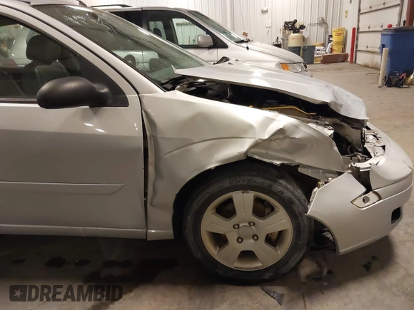 2007 Ford Focus S with VIN 1FAFP37NX7W330802, listed as a IAAI auction lot 41663895 with 147,015 mi miles and . Bid and sale history available at carsss.com. Image 18.