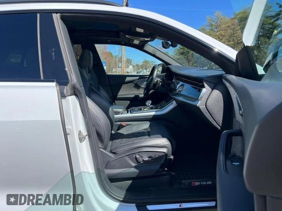 2020 Audi SQ8 z VIN WA1AWAF13LD022753, wystawiony jako Copart lot #58974665 z przebiegiem 84 872 mil mil oraz Czysty tytuł • Clean title. Historia ofert i sprzedaży dostępna na DreamBid. Obrazek 5.