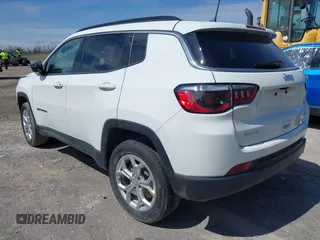 2024 Jeep Compass Latitude with VIN 3C4NJDBN5RT109413, listed as a IAAI auction lot 41987069 with 19,118 mi miles and . Bid and sale history available at DreamBid. Image 3.