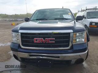 2011 GMC Sierra 1500 SL z VIN 1GTR2UEAXBZ122261, wystawiony jako IAAI lot #42220220 z przebiegiem 241 367 mil mil oraz . Historia ofert i sprzedaży dostępna na DreamBid. Obrazek 12.