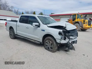 2024 Ford F-150 Lightning Lariat z VIN 1FT6W5L73RWG16719, wystawiony jako IAAI lot #41889644 z przebiegiem 5031 mil mil oraz . Historia ofert i sprzedaży dostępna na DreamBid. Obrazek 1.
