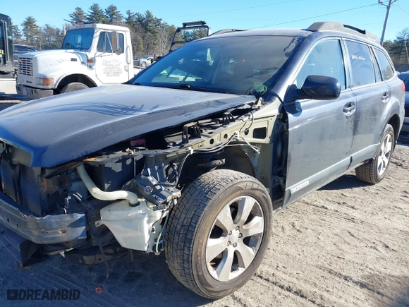 2012 Subaru Outback 2.5i Prem with VIN 4S4BRBGC5C3296822, listed as a IAAI auction lot 41506190 with 151,981 mi miles. Bid and sale history available at carsss.com. Image 6.