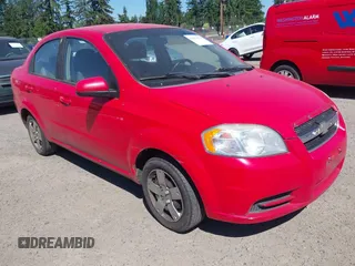2010 Chevrolet Aveo 1LT z VIN KL1TD5DE9AB094395, wystawiony jako IAAI lot #42374214 z przebiegiem 195 893 mil mil oraz . Historia ofert i sprzedaży dostępna na DreamBid. Obrazek 1.