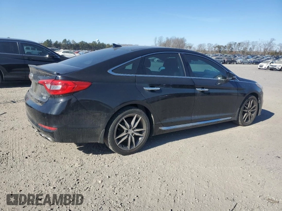 2015 Hyundai Sonata Sport z VIN 5NPE34AB0FH133454, wystawiony jako Copart lot #42343465 z przebiegiem 141 927 mil mil oraz Czysty tytuł • Clean title. Historia ofert i sprzedaży dostępna na DreamBid. Obrazek 3.