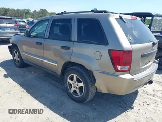 2005 Jeep Grand Cherokee Laredo with VIN 1J4HS48NX5C656582, listed as a IAAI auction lot 42079746 with Not Provided miles and . Bid and sale history available at DreamBid. Image 3.