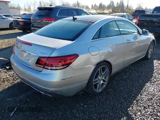 2014 Mercedes-Benz E 350 with VIN WDDKJ8JB5EF266127, listed as a IAAI auction lot 41413588 with 115,208 mi miles and . Bid and sale history available at DreamBid. Image 4.