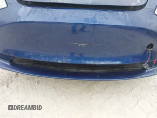 2018 Tesla Model 3 Long Range Battery z VIN 5YJ3E1EBXJF088444, wystawiony jako IAAI lot #42072860 z przebiegiem 46 063 mil mil oraz . Historia ofert i sprzedaży dostępna na DreamBid. Obrazek 6.