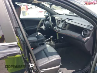 2017 Toyota RAV4 SE z VIN 2T3JFREV2HW677084, wystawiony jako IAAI lot #42236638 z przebiegiem 107 343 mil mil oraz . Historia ofert i sprzedaży dostępna na DreamBid. Obrazek 5.