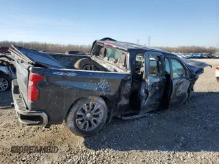 2022 Chevrolet Silverado 1500 LT with VIN 1GCPYJEK1NZ102885, listed as a Copart auction lot 46439435 with 81,665 mi miles and Salvage Title. Bid and sale history available at DreamBid. Image 3.