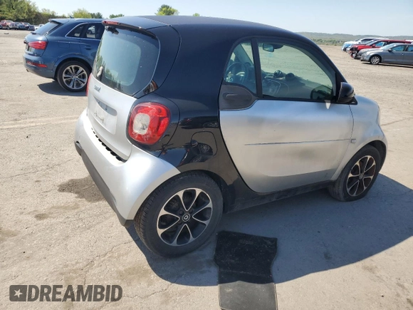 2016 Smart fortwo Passion with VIN WMEFJ5DA2GK069795, listed as a Copart auction lot 55079085 with 153,339 mi miles and Clean Title. Bid and sale history available at DreamBid. Image 3.