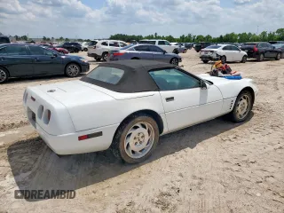 1994 Chevrolet Corvette z VIN 1G1YY32P4R5117869, wystawiony jako Copart lot #58807285 z przebiegiem 70 798 mil mil oraz Czysty tytuł • Clean title. Historia ofert i sprzedaży dostępna na DreamBid. Obrazek 3.