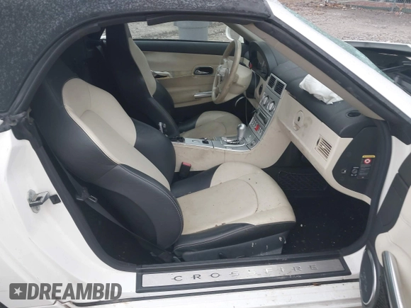 2005 Chrysler Crossfire Limited z VIN 1C3AN65L95X046649, wystawiony jako IAAI lot #41465203 z przebiegiem 114 980 mil mil oraz . Historia ofert i sprzedaży dostępna na DreamBid. Obrazek 5.