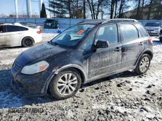 2013 Suzuki SX4 Crossover with VIN JS2YB5A39D6100013, listed as a Copart auction lot 42423105 with 167,398 mi miles and Salvage Title. Bid and sale history available at carsss.com. Image 1.