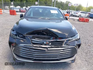 2019 Toyota Avalon XLE z VIN 4T1BZ1FB7KU028110, wystawiony jako IAAI lot #42337287 z przebiegiem 15 478 mil mil oraz . Historia ofert i sprzedaży dostępna na DreamBid. Obrazek 12.