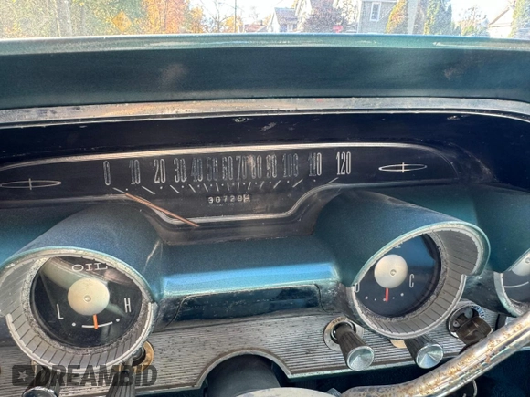 1964 Mercury Monterey z VIN 4W42Y537013, wystawiony jako Copart lot #79842704 z przebiegiem 30 729 mil mil oraz Tytuł czysty. Historia ofert i sprzedaży dostępna na DreamBid. Obrazek 8.