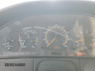 1994 Mercedes-Benz S 320 with VIN WDBGA32E0RA185064, listed as a Copart auction lot 47296935 with 344,178 mi miles and Clean Title. Bid and sale history available at DreamBid. Image 9.