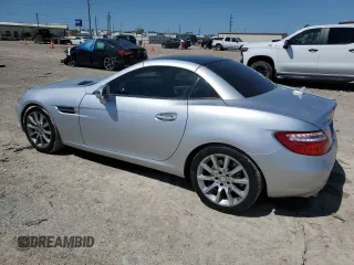 2016 Mercedes-Benz SLK 300 z VIN WDDPK3JAXGF116126, wystawiony jako Copart lot #52287515 z przebiegiem 79 573 mil mil oraz Szkody całkowita. Historia ofert i sprzedaży dostępna na DreamBid. Obrazek 2.
