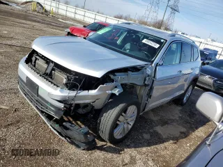 2018 Volkswagen Atlas SEL Premium z VIN 1V2NR2CA4JC532054, wystawiony jako Copart lot #49854235 z przebiegiem 84 466 mil mil oraz Szkoda całkowita • Salvage title. Historia ofert i sprzedaży dostępna na DreamBid. Obrazek 1.