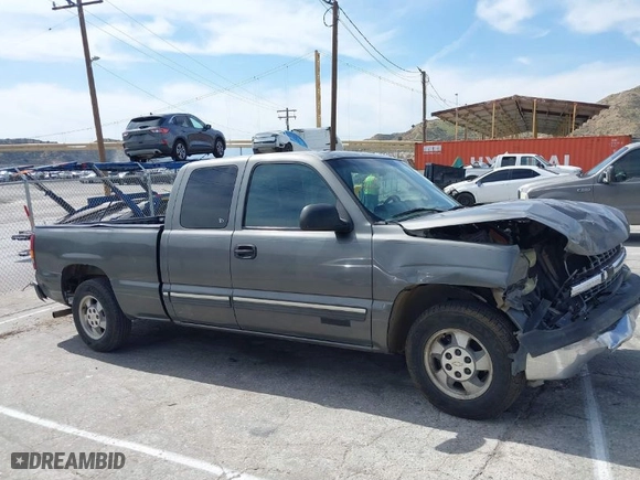 2002 Chevrolet Silverado 1500 LS with VIN 2GCEC19W421373480, listed as a IAAI auction lot 41740755 with 252,853 mi miles. Bid and sale history available at carsss.com. Image 13.