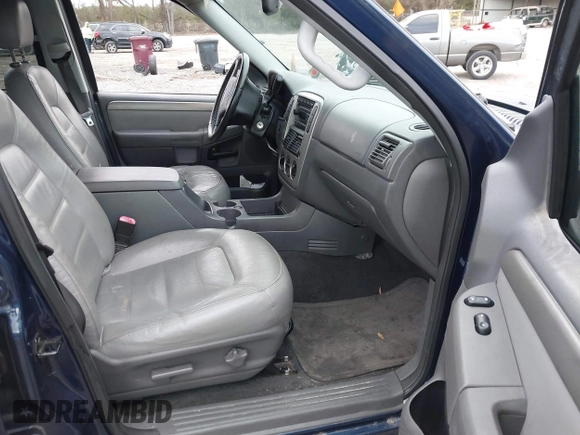 2005 Ford Explorer XLT with VIN 1FMDU63W95UB20853, listed as a IAAI auction lot 41551372 with 244,846 mi miles and . Bid and sale history available at DreamBid. Image 5.