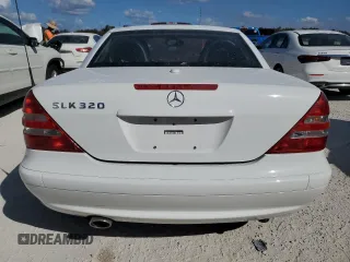 2001 Mercedes-Benz SLK-Class with VIN WDBKK65F71F218677, listed as a Copart auction lot 77267814 with Not Provided miles and Salvage Title. Bid and sale history available at carsss.com. Image 6.