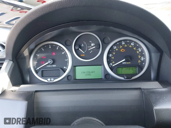 2008 Land Rover Range Rover Sport HSE z VIN SALSK25458A121339, wystawiony jako IAAI lot #42381868 z przebiegiem 173 469 mil mil oraz . Historia ofert i sprzedaży dostępna na DreamBid. Obrazek 7.