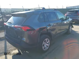 2021 Toyota RAV4 LE with VIN 2T3G1RFV8MC163940, listed as a IAAI auction lot 41716251 with 39,282 mi miles. Bid and sale history available at carsss.com. Image 4.