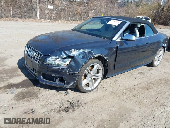 2012 Audi S5 Premium Plus z VIN WAUCGAFH4CN004360, wystawiony jako IAAI lot #41742130 z przebiegiem 106 929 mil mil oraz . Historia ofert i sprzedaży dostępna na DreamBid. Obrazek 2.