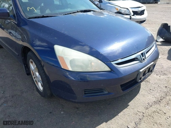 2006 Honda Accord Sdn LX SE with VIN 1HGCM563X6A181385, listed as a IAAI auction lot 41951381 with 256,164 mi miles. Bid and sale history available at carsss.com. Image 6.