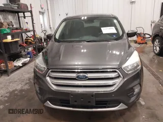 2017 Ford Escape SE z VIN 1FMCU9GD6HUC10553, wystawiony jako IAAI lot #42174098 z przebiegiem 101 243 mil mil oraz . Historia ofert i sprzedaży dostępna na DreamBid. Obrazek 13.