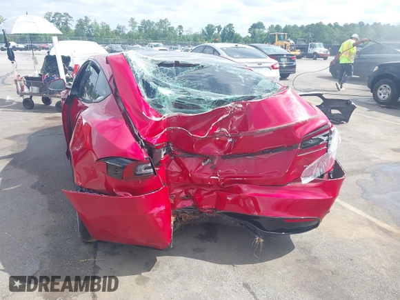2021 Tesla Model S Plaid z VIN 5YJSA1E69MF439987, wystawiony jako IAAI lot #42496725 z przebiegiem 25 mil mil oraz . Historia ofert i sprzedaży dostępna na DreamBid. Obrazek 6.