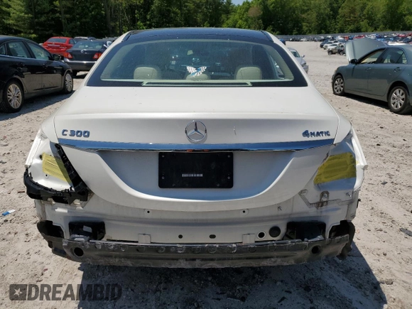 2017 Mercedes-Benz C 300 z VIN 55SWF4KBXHU205481, wystawiony jako Copart lot #57291005 z przebiegiem 75 158 mil mil oraz Szkoda całkowita • Salvage title. Historia ofert i sprzedaży dostępna na DreamBid. Obrazek 6.