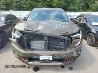 2024 GMC Acadia AWD AT4 z VIN 1GKENPKS5RJ165794, wystawiony jako Copart lot #69023404 z przebiegiem 171 mil mil oraz Szkody całkowita. Historia ofert i sprzedaży dostępna na DreamBid. Obrazek 5.