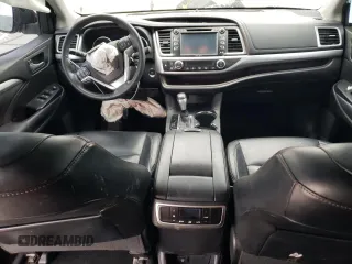 2015 Toyota Highlander XLE z VIN 5TDKKRFH8FS107212, wystawiony jako Copart lot #51064115 z przebiegiem 149 775 mil mil oraz Szkoda całkowita • Salvage title. Historia ofert i sprzedaży dostępna na DreamBid. Obrazek 8.