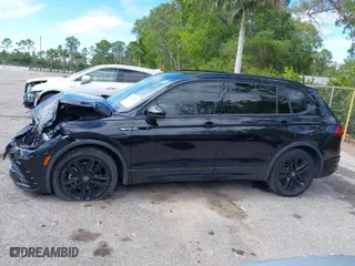 2022 Volkswagen Tiguan SE R-Line Black with VIN 3VVCB7AX9NM054351, listed as a IAAI auction lot 41665235 with 30,971 mi miles. Bid and sale history available at carsss.com. Image 14.